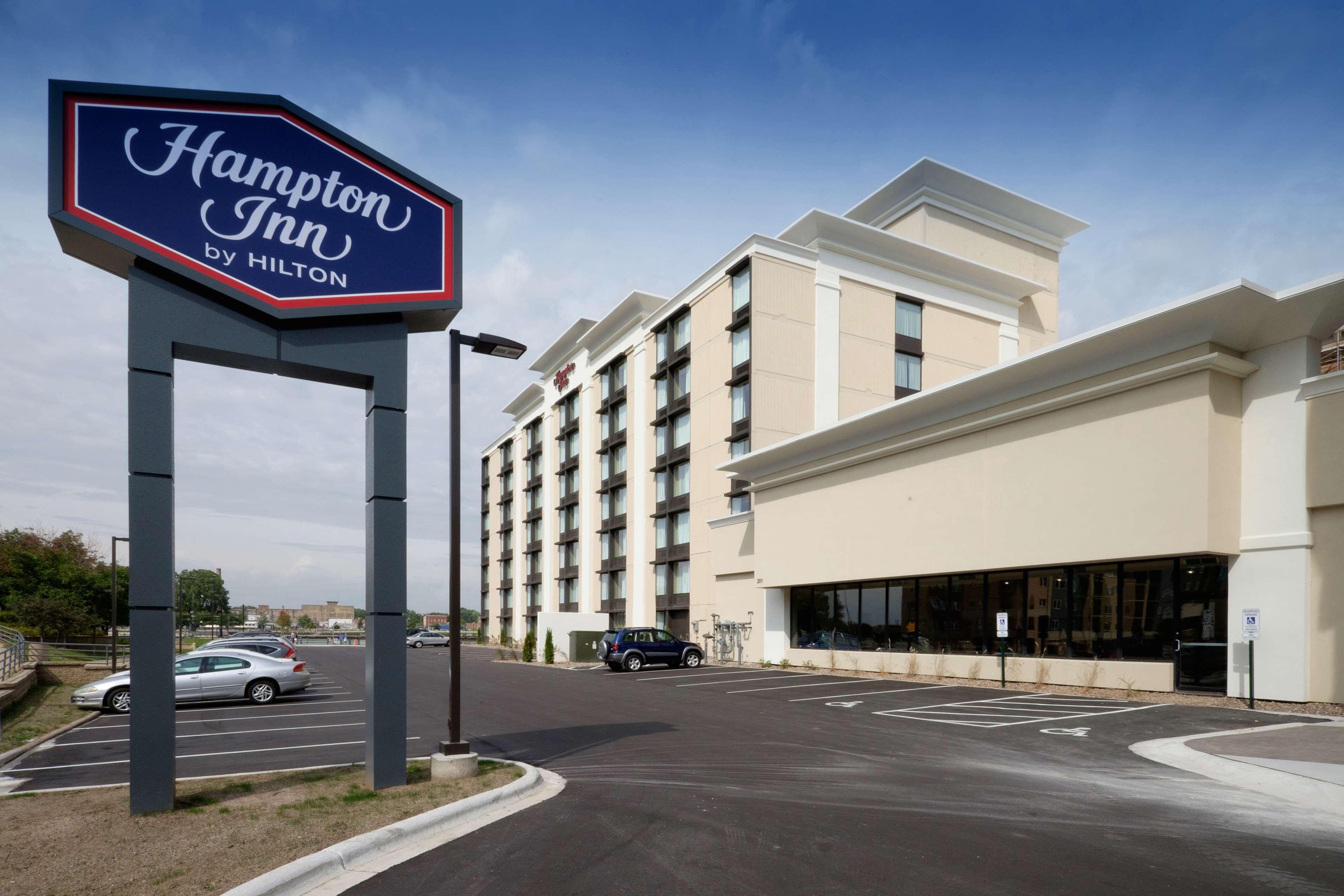 Hampton Inn Green Bay Downtown Exterior foto